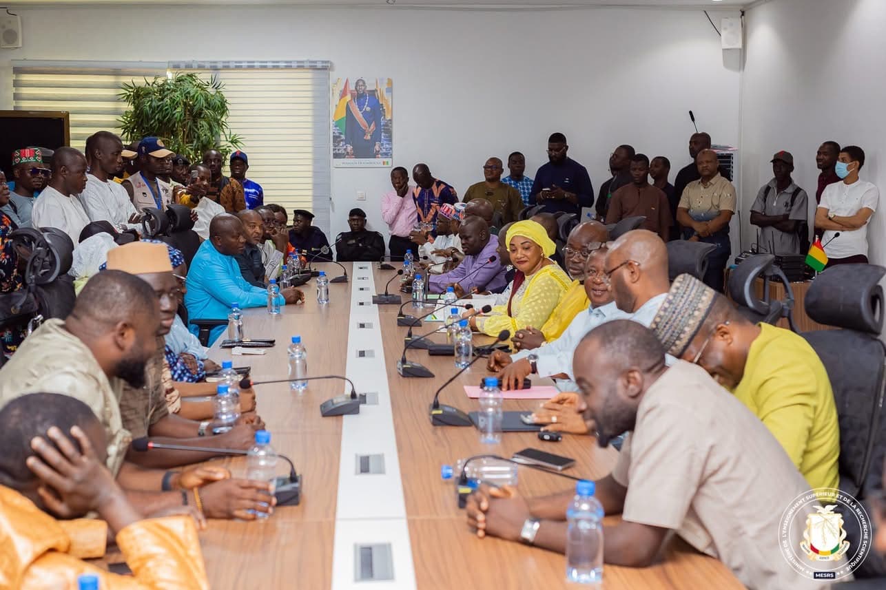 MESRS 🇬🇳 || PASSATION DE SERVICE : LA CONTINUITÉ AU CŒUR DE L'ACTION PUBLIQUE