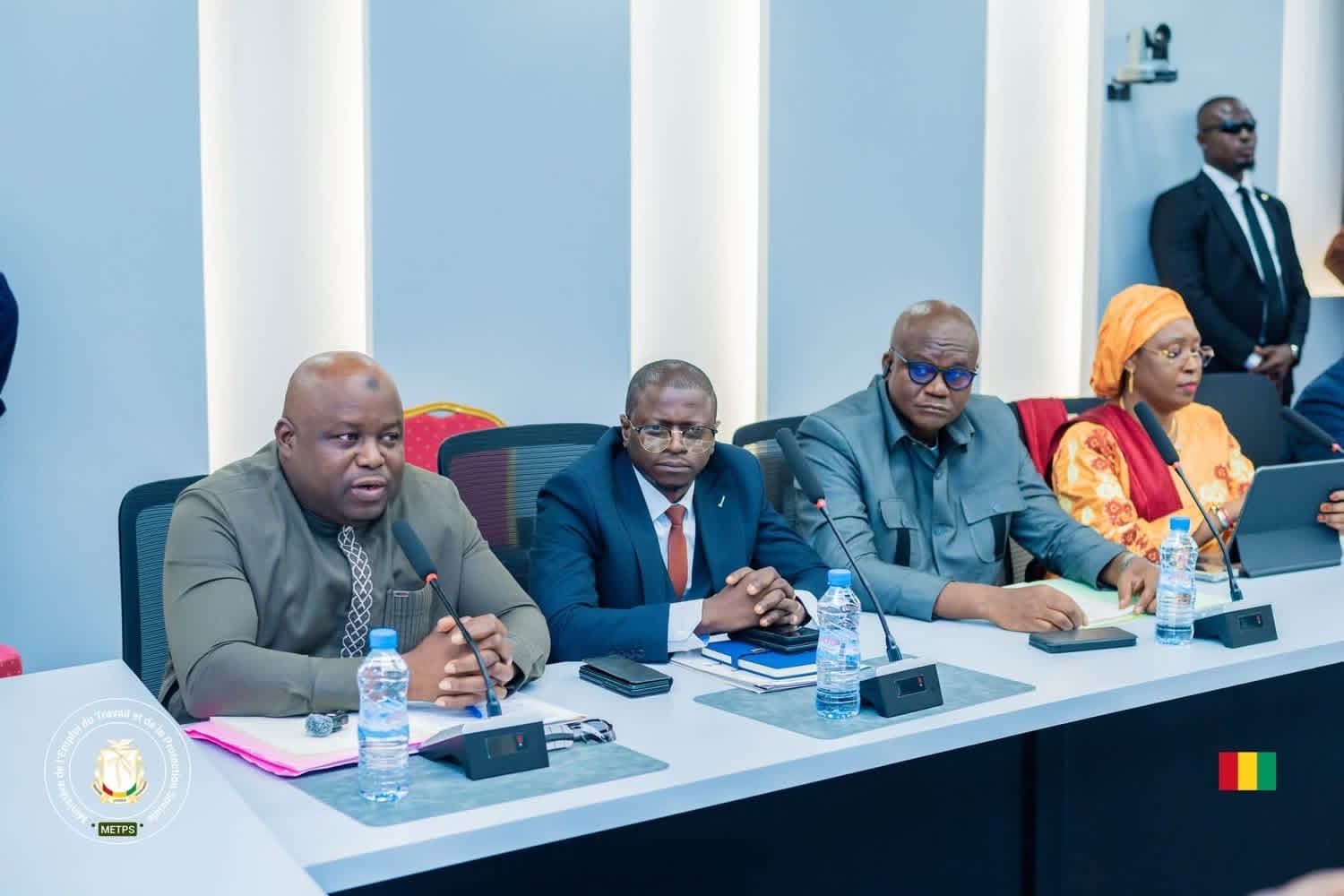 PASSATION DE SERVICE A LA DIVISION DES AFFAIRES FINANCIERES