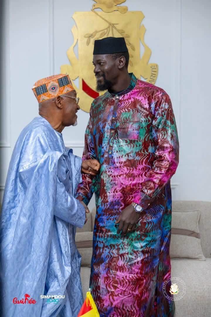 Vivre-ensemble en Guinée : le Président Mamadi DOUMBOUYA échange avec Elhadj Alsény BARRY sur la consolidation de la paix sociale